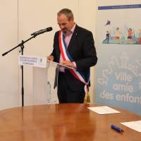 Signature de la Charte Ville Amie des enfants avec Thibault Humbert